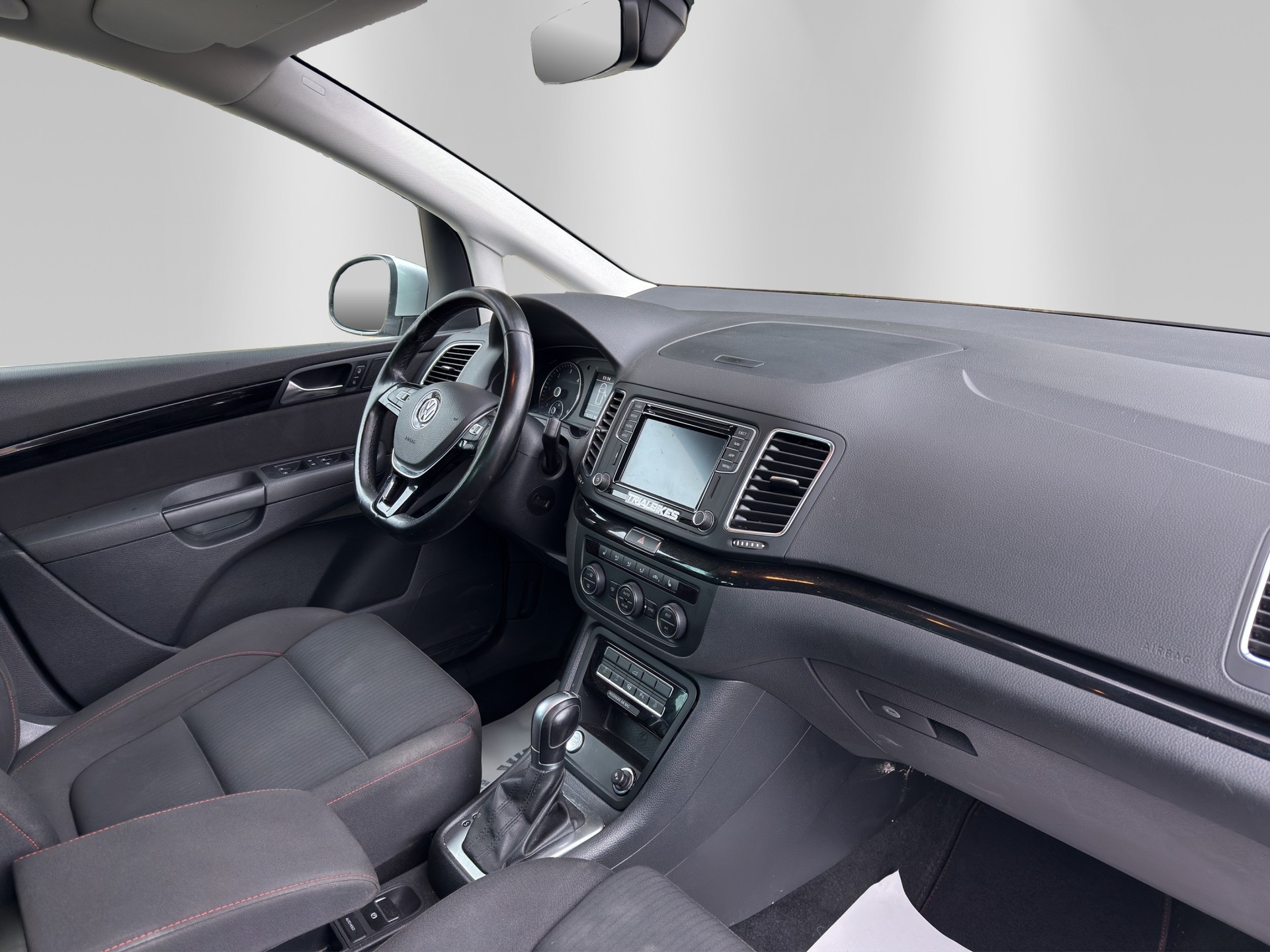 VW Sharan 2.0 TDI BMT Allstar DSG-image-11