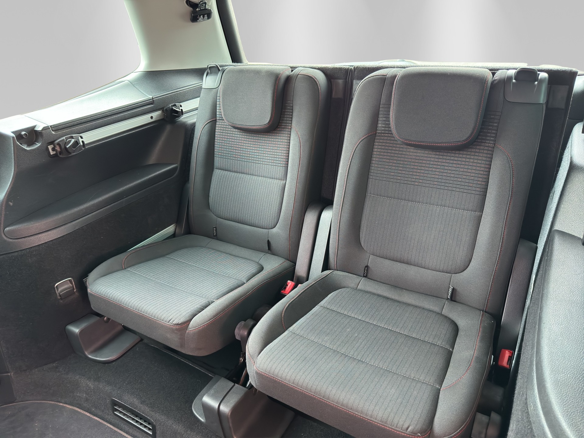 VW Sharan 2.0 TDI BMT Allstar DSG-image-15