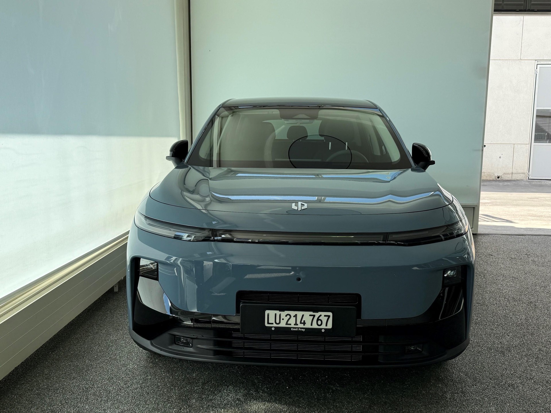 LEAPMOTOR B10 1.5 Hybrid EV-showroom-element-1
