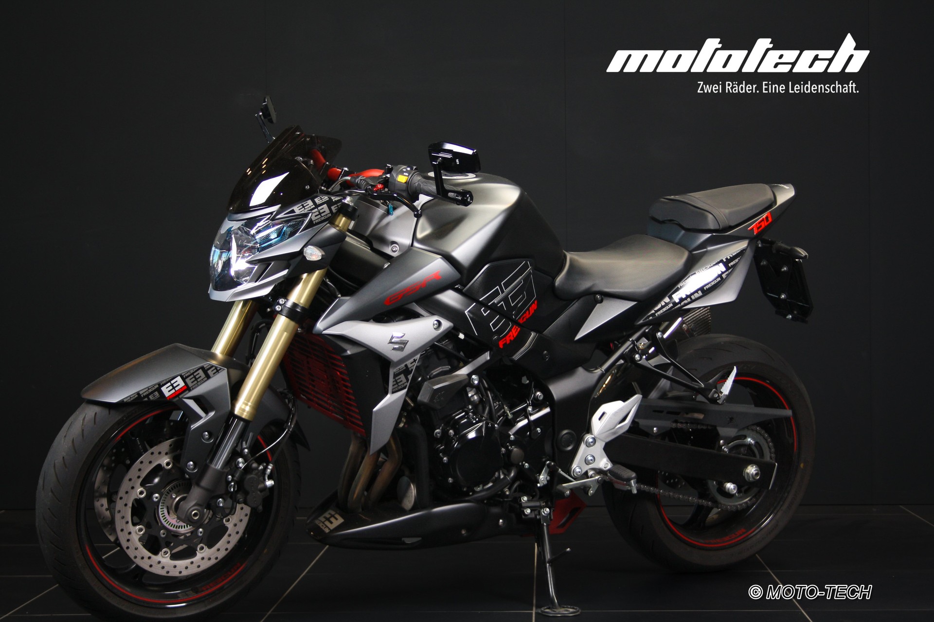 SUZUKI GSR 750 ABS Freegun-image-5