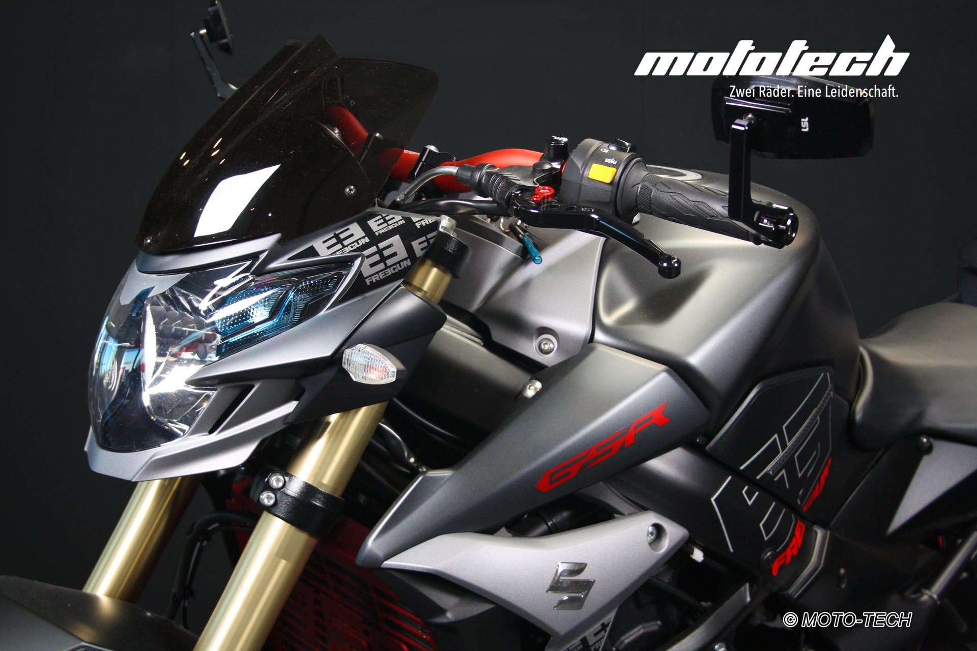 SUZUKI GSR 750 ABS Freegun-image-8