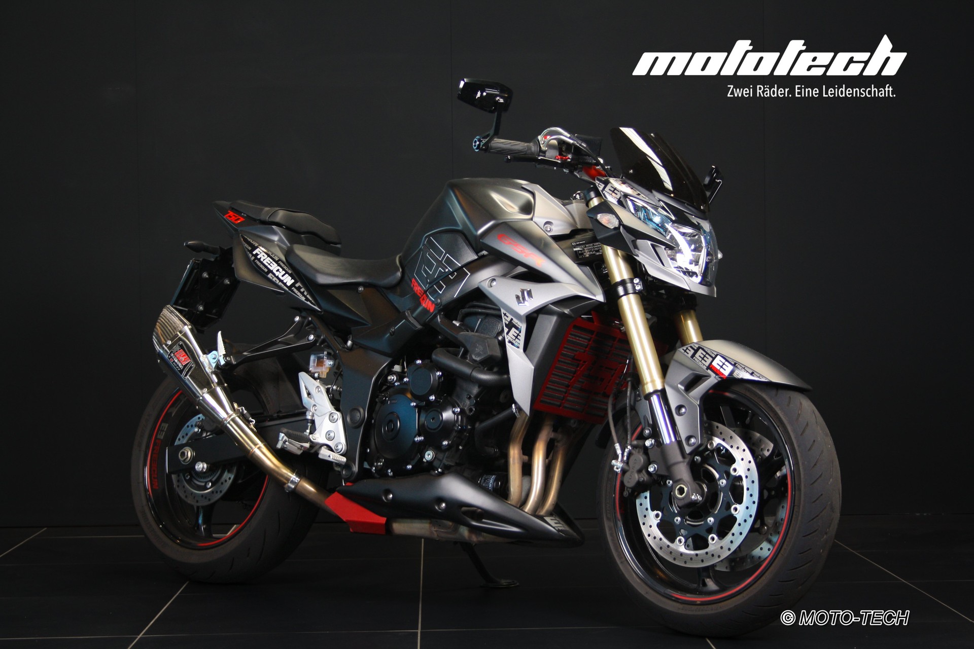 SUZUKI GSR 750 ABS Freegun-image-0