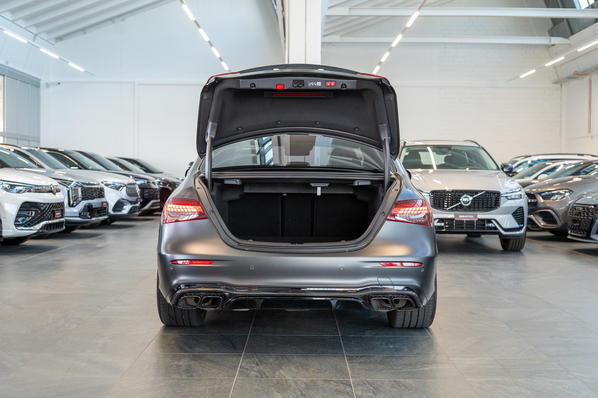 MERCEDES-BENZ E 63 S AMG 4matic+ / Final Edition 1 of 999 / Panorama-Schiebedach / Head-Up Display / Burmester-image-5