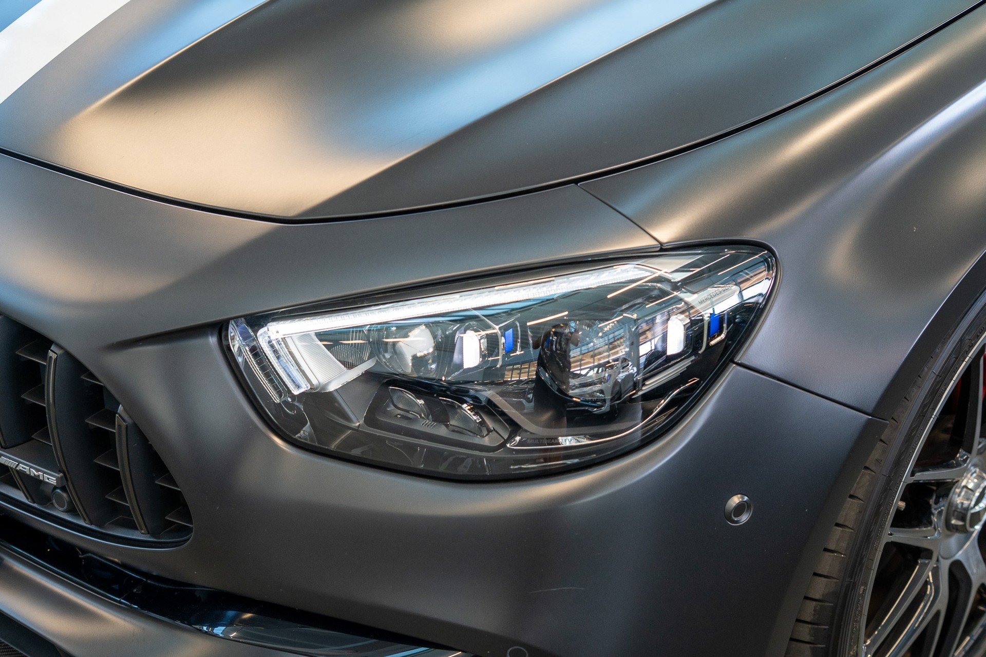 MERCEDES-BENZ E 63 S AMG 4matic+ / Final Edition 1 of 999 / Panorama-Schiebedach / Head-Up Display / Burmester-image-9