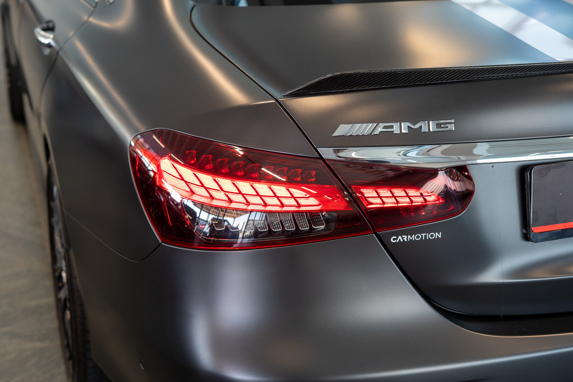 MERCEDES-BENZ E 63 S AMG 4matic+ / Final Edition 1 of 999 / Panorama-Schiebedach / Head-Up Display / Burmester-image-8