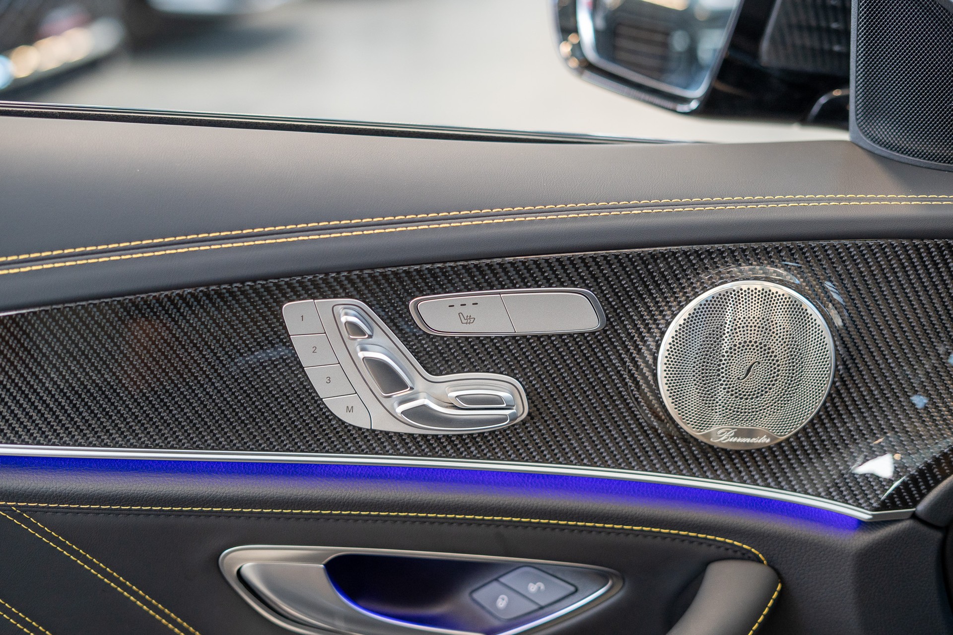MERCEDES-BENZ E 63 S AMG 4matic+ / Final Edition 1 of 999 / Panorama-Schiebedach / Head-Up Display / Burmester-image-13
