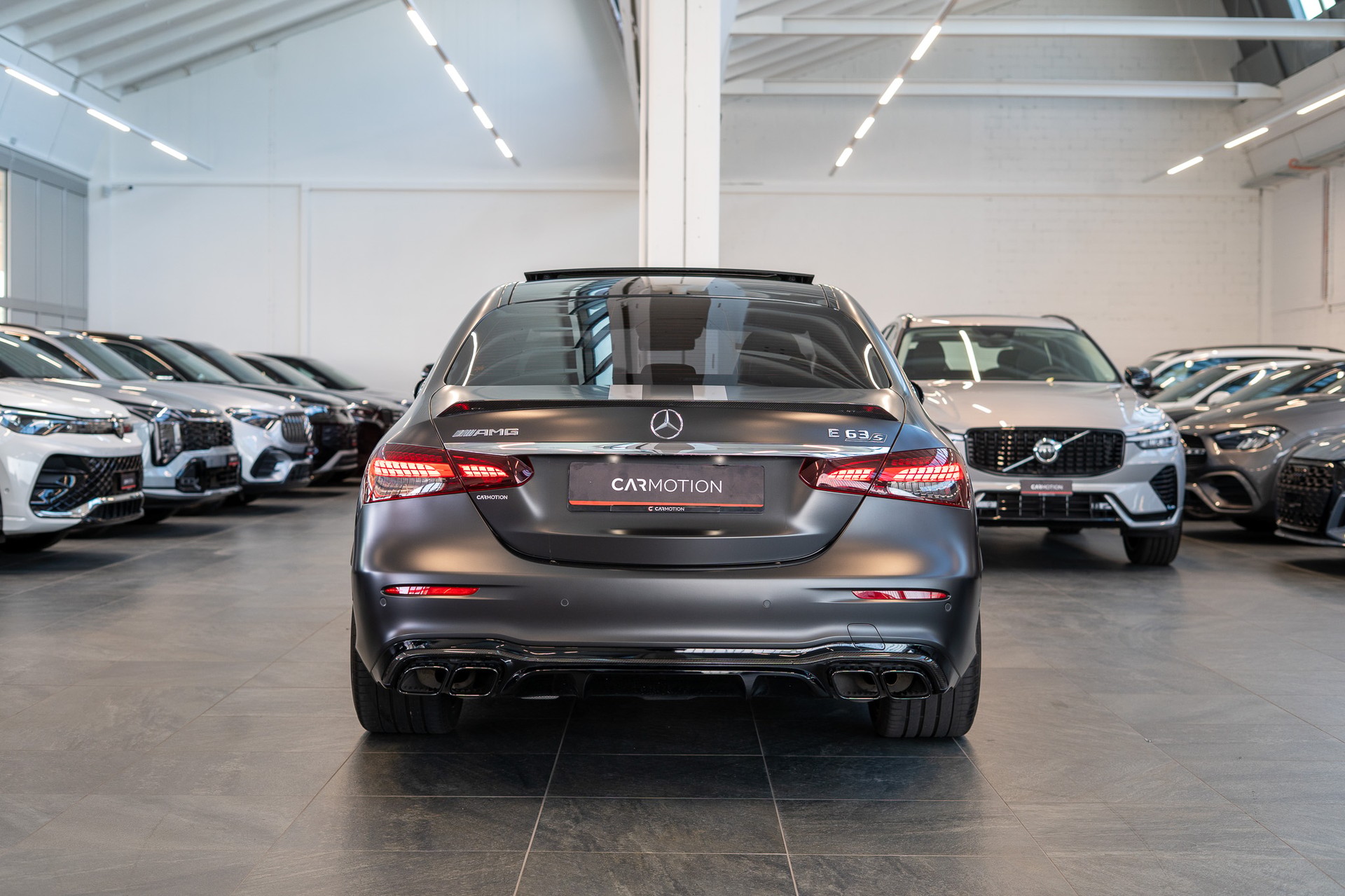 MERCEDES-BENZ E 63 S AMG 4matic+ / Final Edition 1 of 999 / Panorama-Schiebedach / Head-Up Display / Burmester-image-4