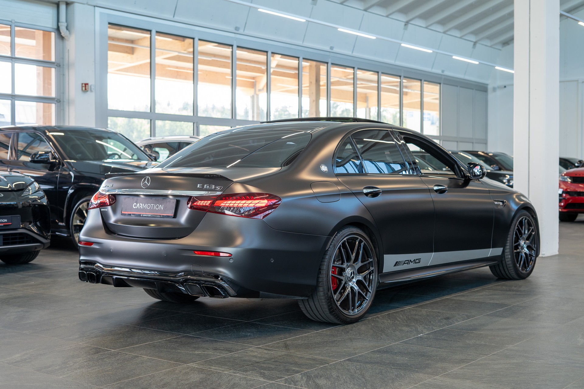 MERCEDES-BENZ E 63 S AMG 4matic+ / Final Edition 1 of 999 / Panorama-Schiebedach / Head-Up Display / Burmester-image-6