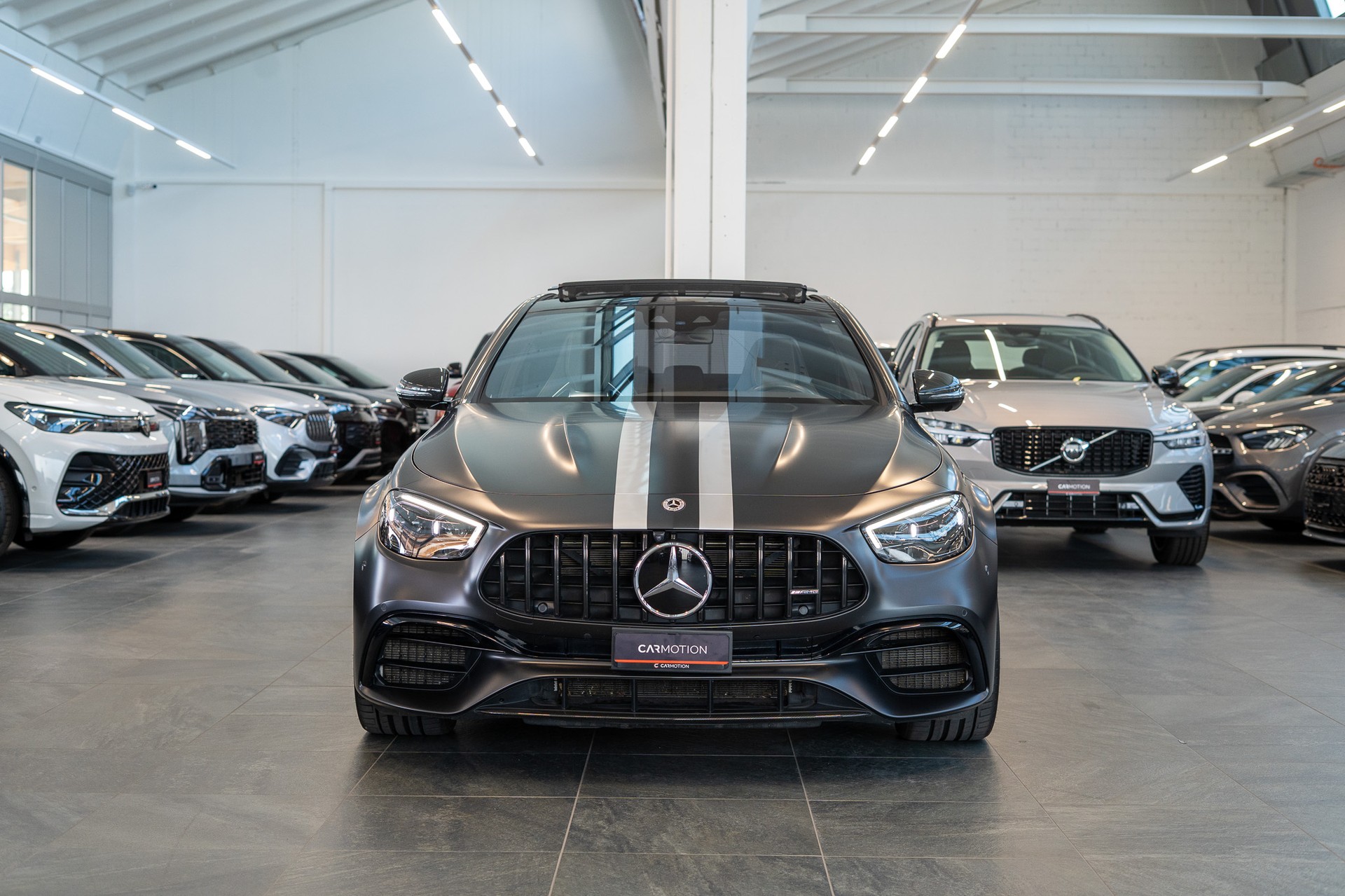 MERCEDES-BENZ E 63 S AMG 4matic+ / Final Edition 1 of 999 / Panorama-Schiebedach / Head-Up Display / Burmester-showroom-element-1