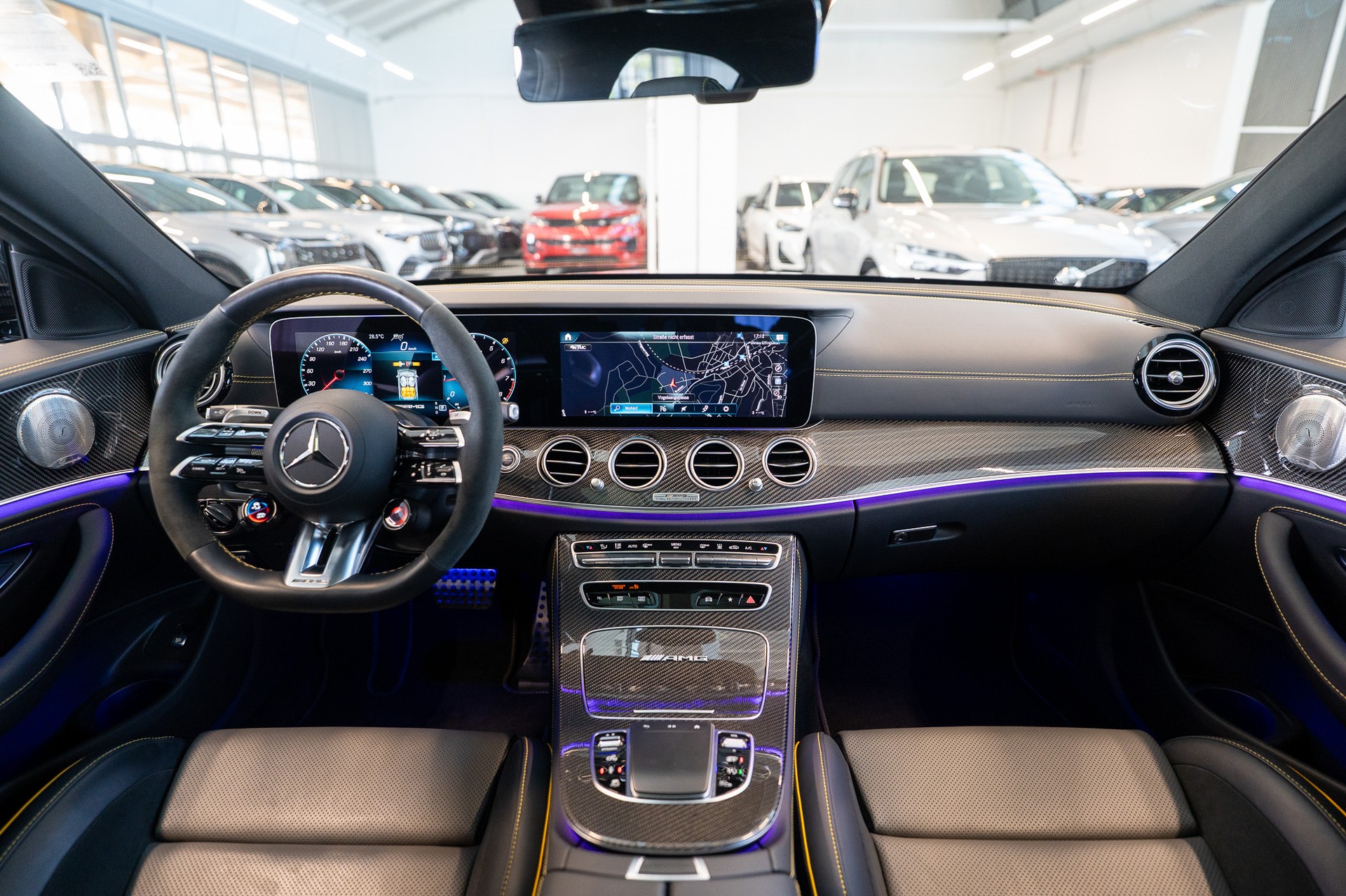 MERCEDES-BENZ E 63 S AMG 4matic+ / Final Edition 1 of 999 / Panorama-Schiebedach / Head-Up Display / Burmester-image-18