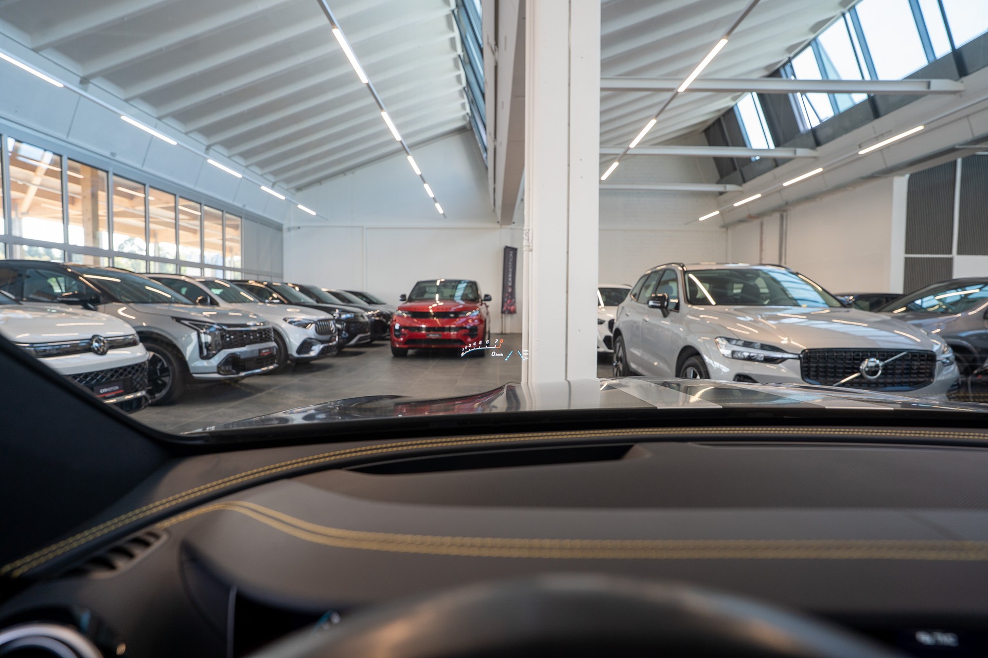 MERCEDES-BENZ E 63 S AMG 4matic+ / Final Edition 1 of 999 / Panorama-Schiebedach / Head-Up Display / Burmester-image-24