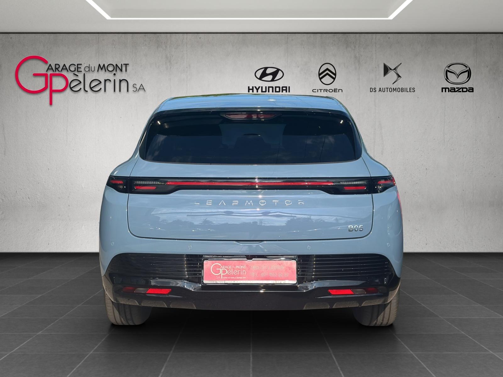 LEAPMOTOR B05 EV-showroom-element-2