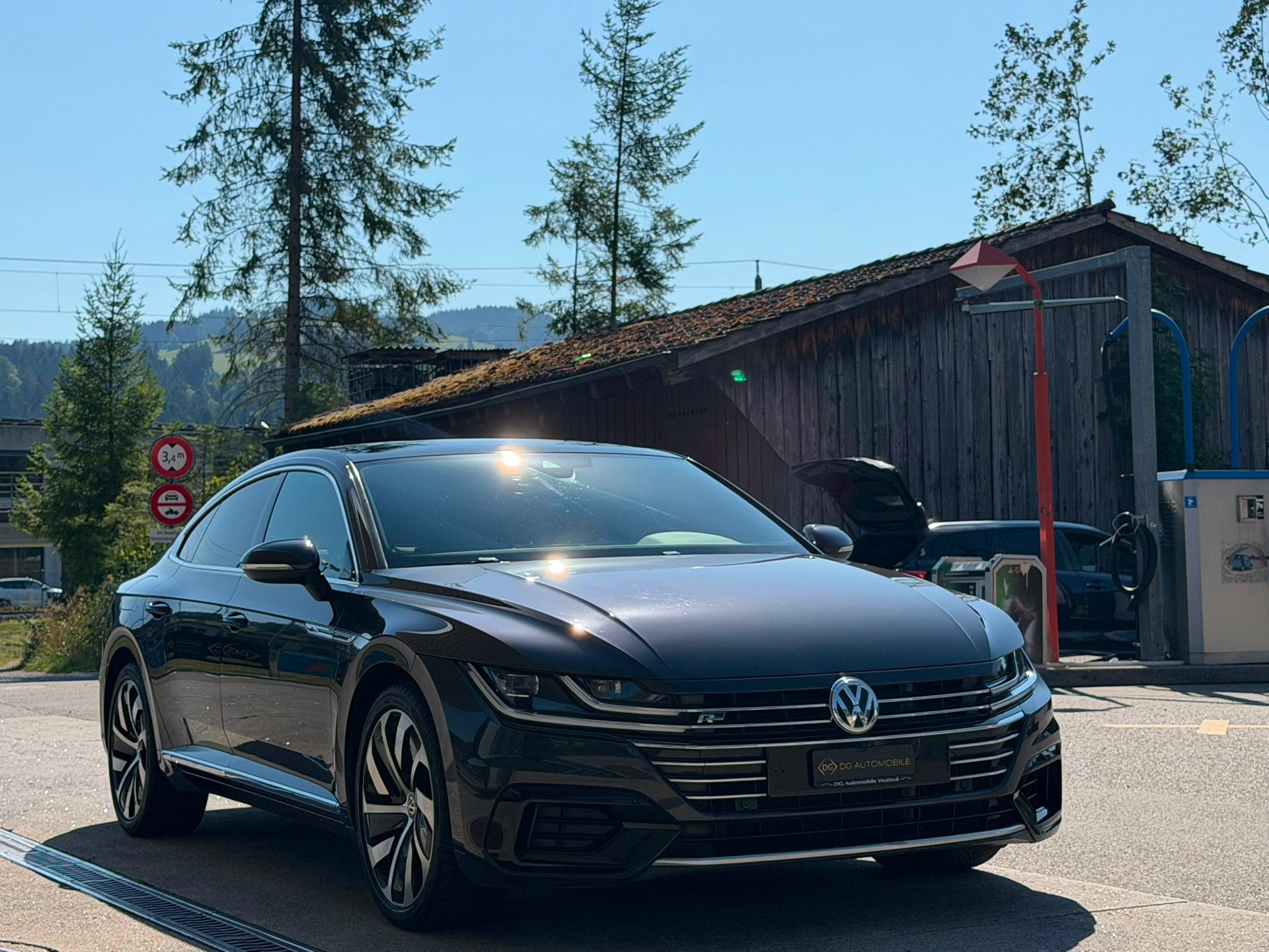 VW Arteon 2.0 TSI BMT R-Line 4Motion DSG *Standheizung**Glasschiebedach**Assistenzpaket**Surroundkamera**DynaudioSoundsystem*-showroom-element-2