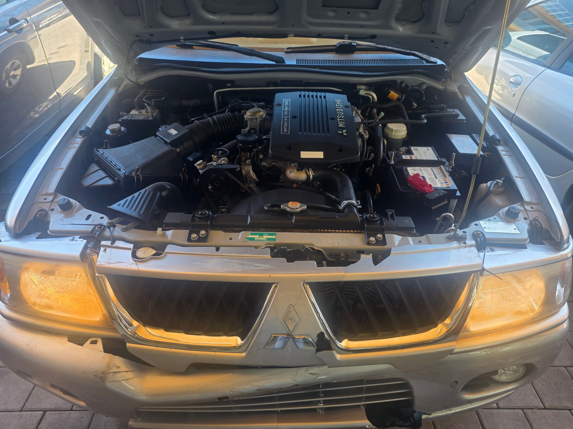 MITSUBISHI Pajero Sport 3.0 V6 Dakar