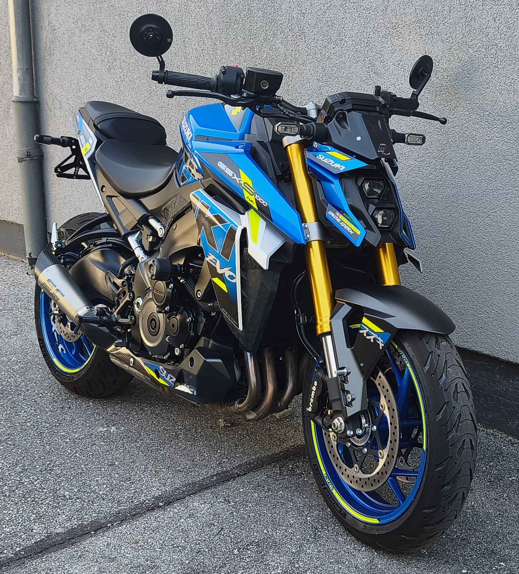 SUZUKI GSX-S 1000 EVO-showroom-element-1