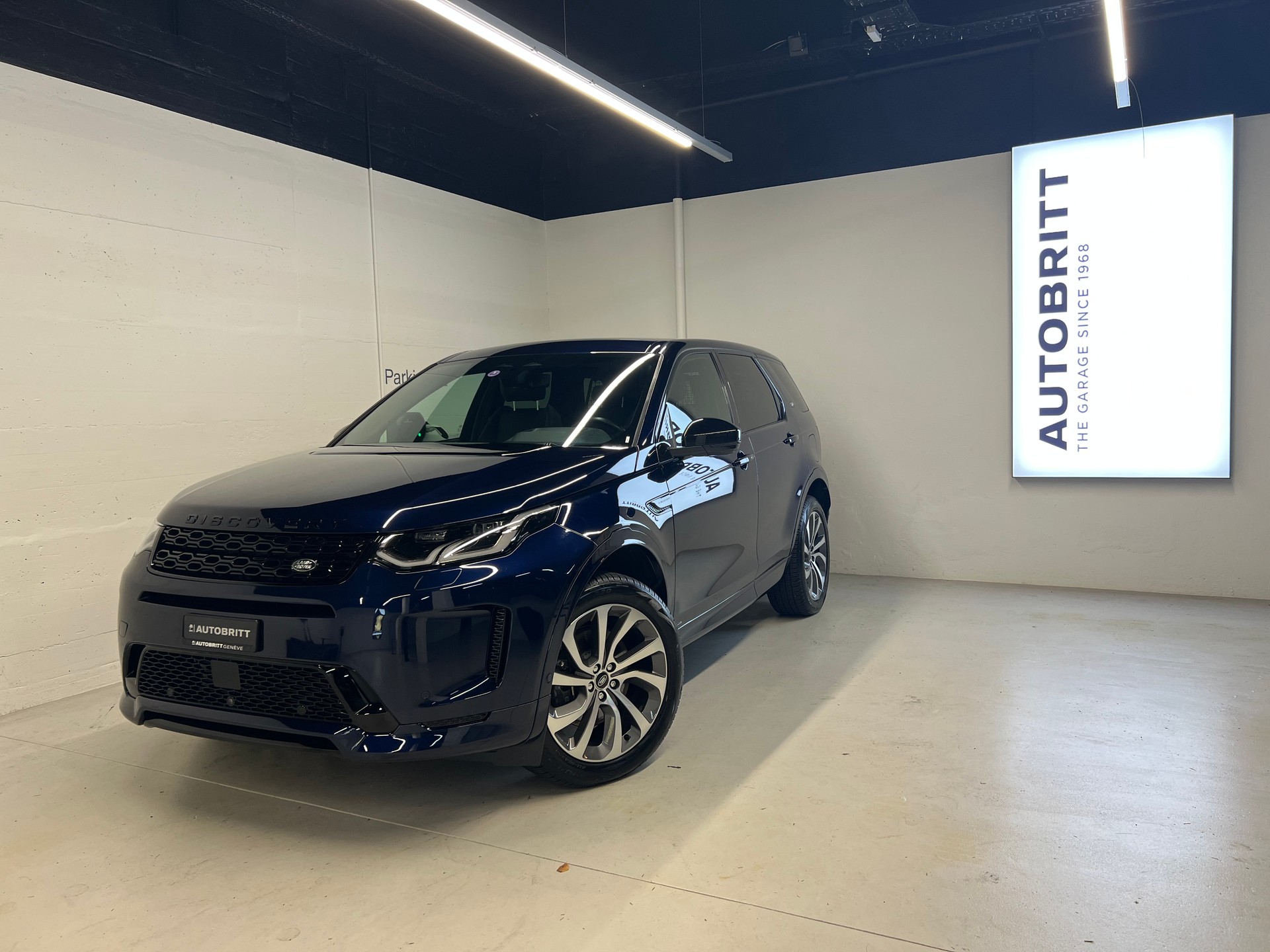 LAND ROVER Discovery Sport 1.5 T 300e R-Dynamic HSE