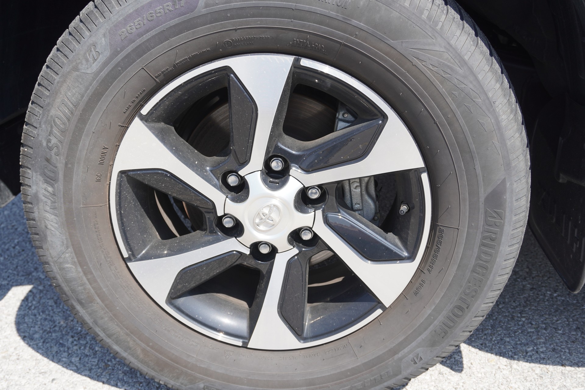 TOYOTA Hilux 2.8d MHEV Style Double Cab 4x4-image-24