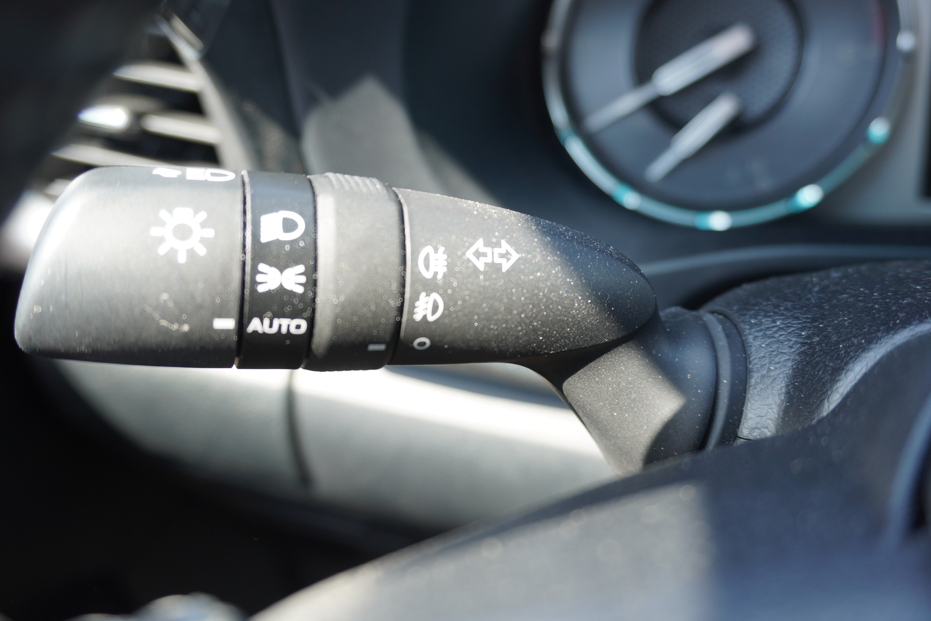 TOYOTA Hilux 2.8d MHEV Style Double Cab 4x4-image-11