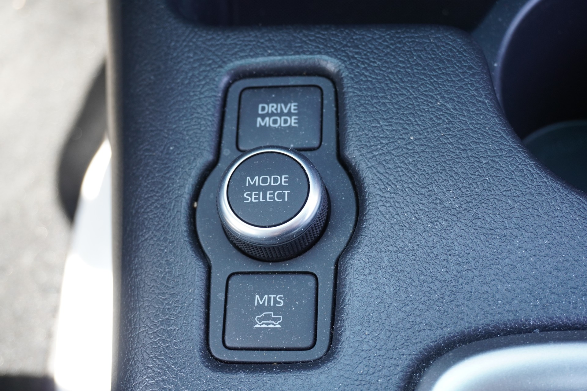 TOYOTA Hilux 2.8d MHEV Style Double Cab 4x4-image-16