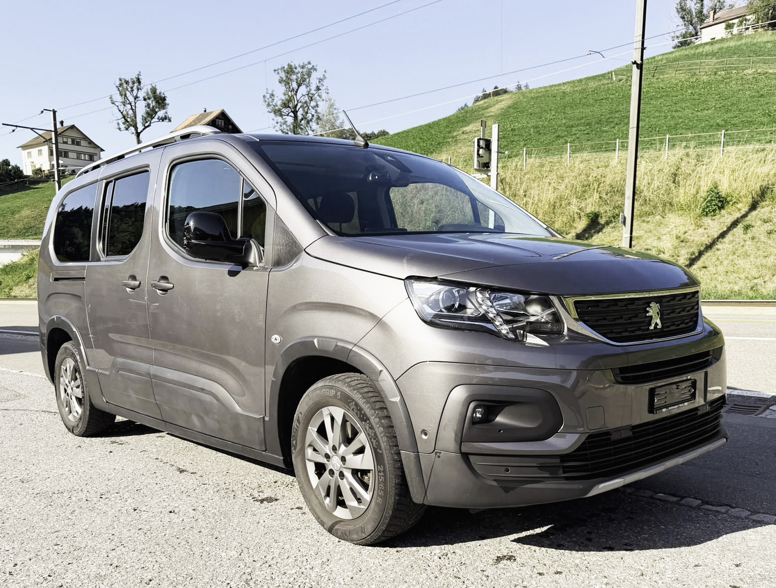 PEUGEOT e-Active Pack