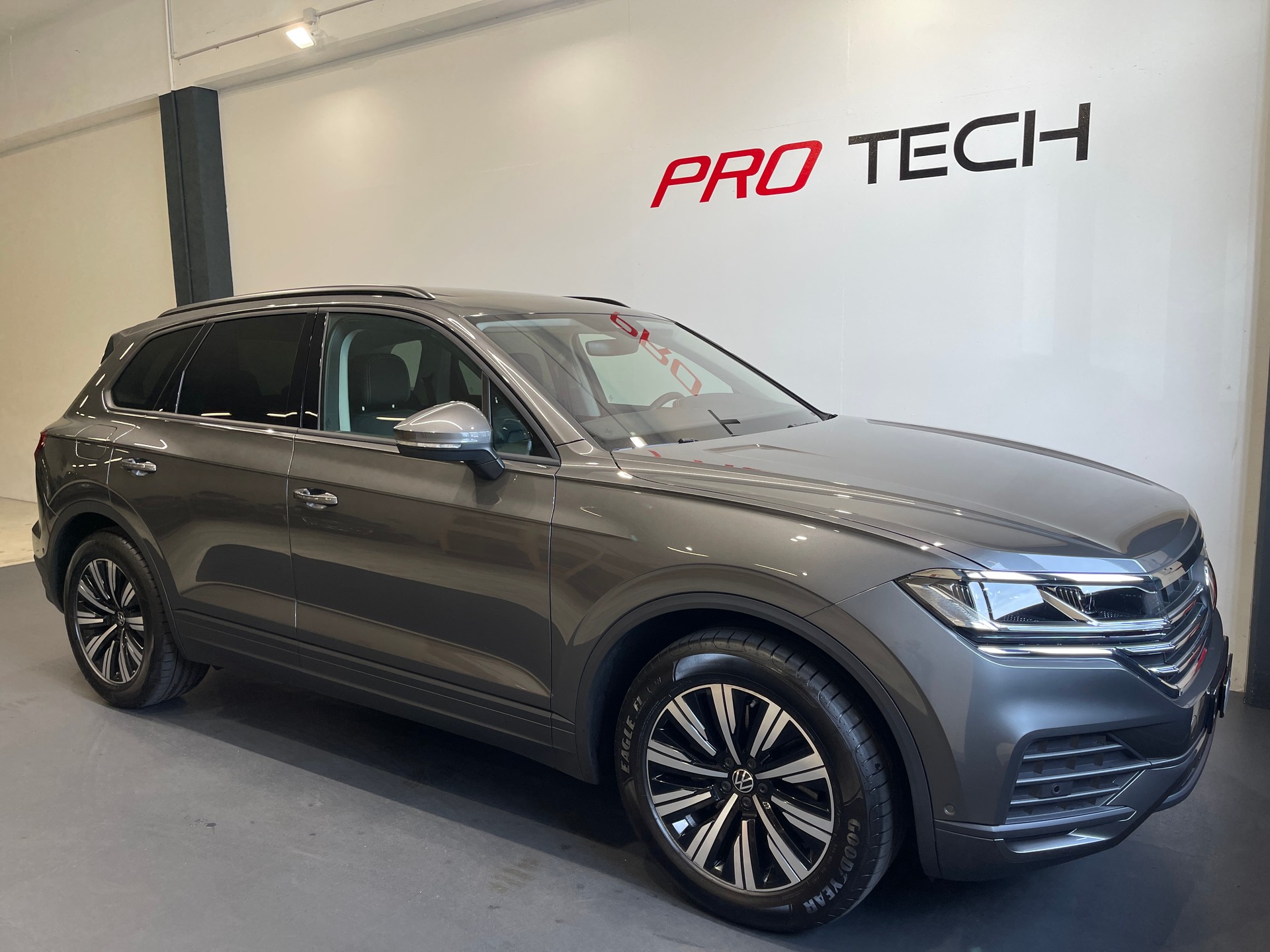 VW Touareg 3.0 TDI Elegance Tiptronic
