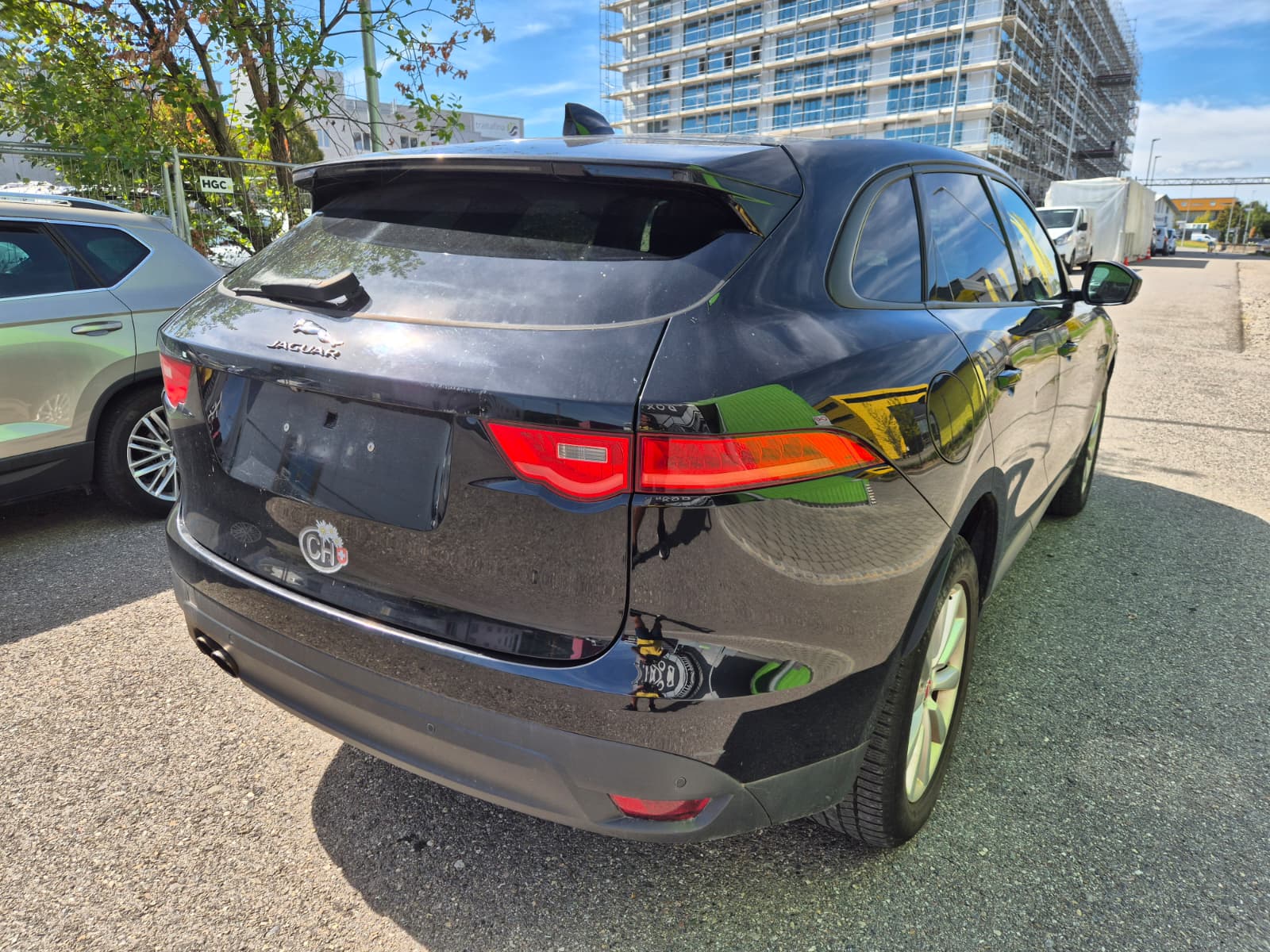 JAGUAR F-Pace 2.0d Pure AWD Automatik-image-4