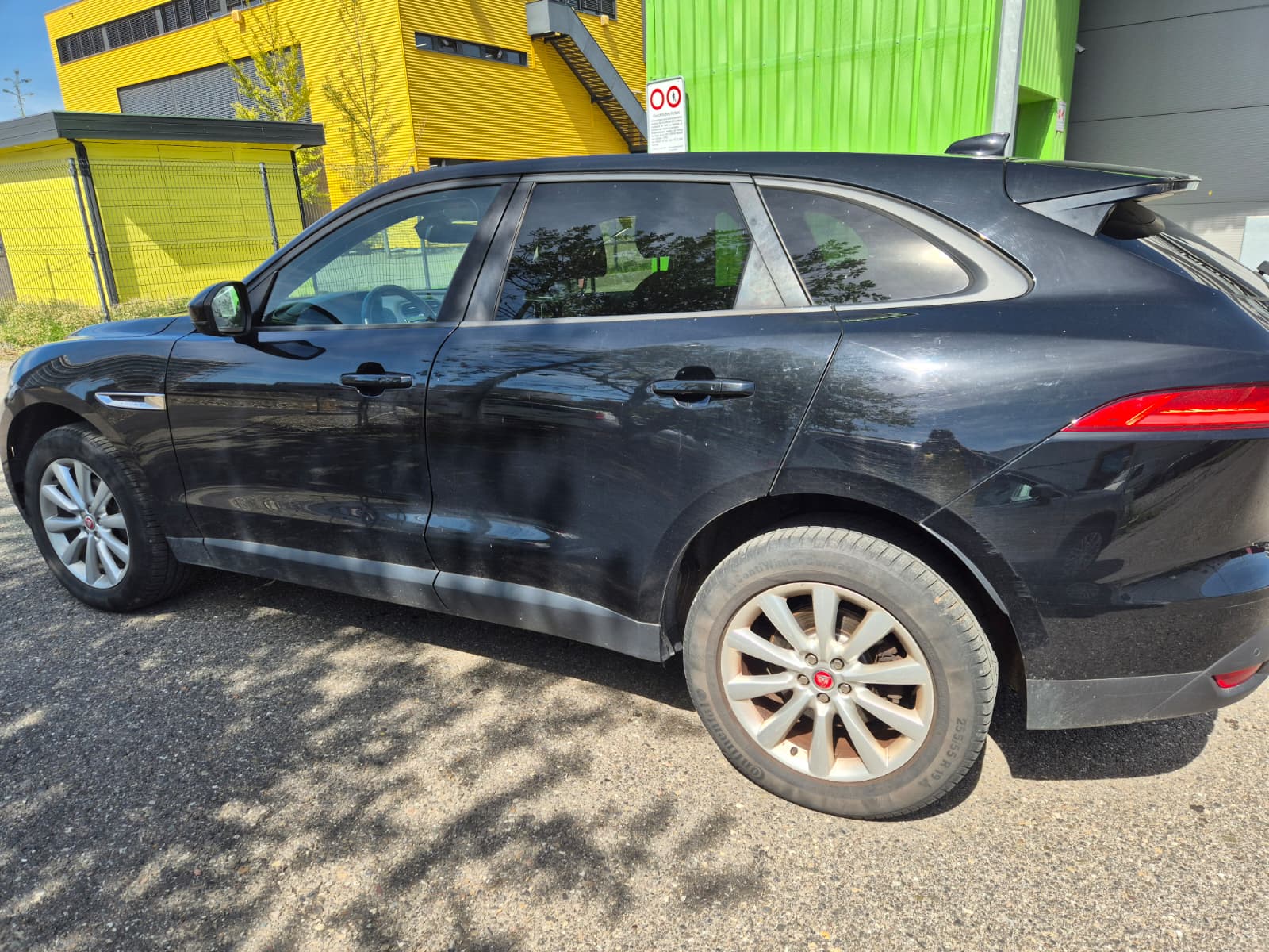 JAGUAR F-Pace 2.0d Pure AWD Automatik-image-9