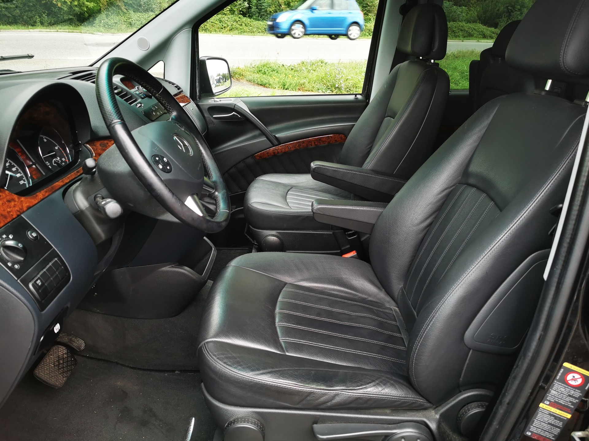 MERCEDES-BENZ Viano 2.2 CDI Blue Efficiency Ambiente L 4Matic A-image-7
