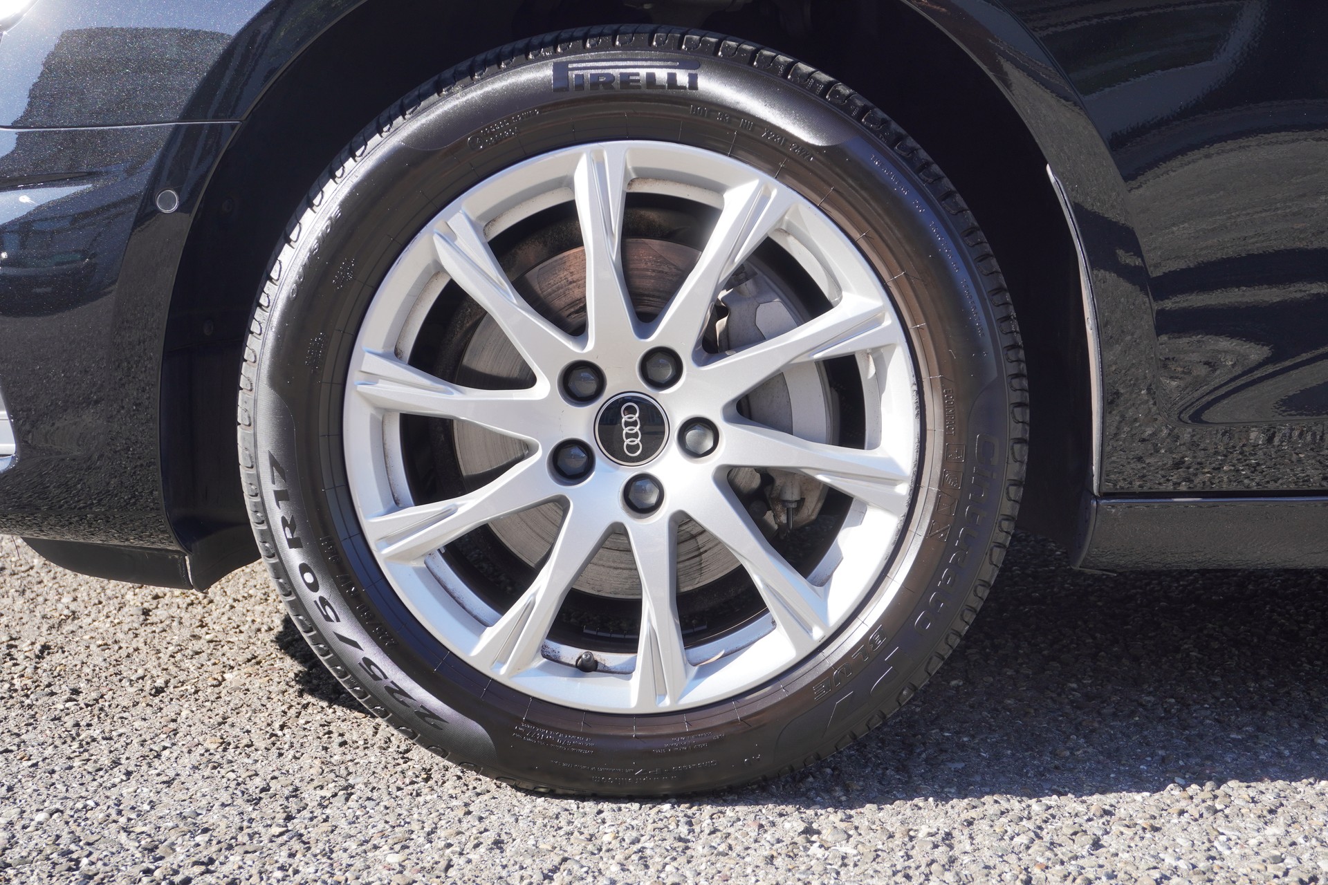 AUDI A4 Avant 40 TDI quattro S-tronic-image-8
