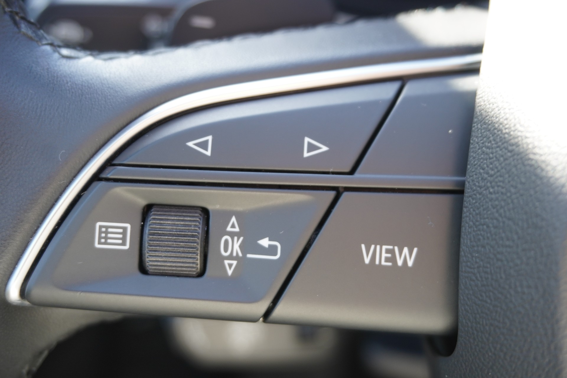 AUDI A4 Avant 40 TDI quattro S-tronic-image-21