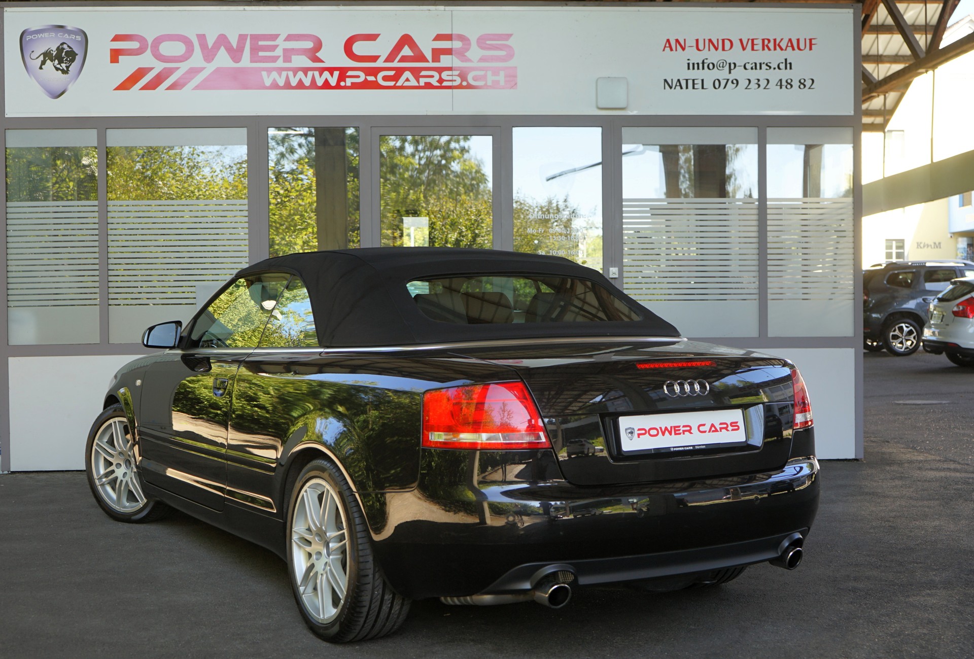 AUDI A4 Cabriolet 3.2 FSI quattro S-Line-showroom-element-2
