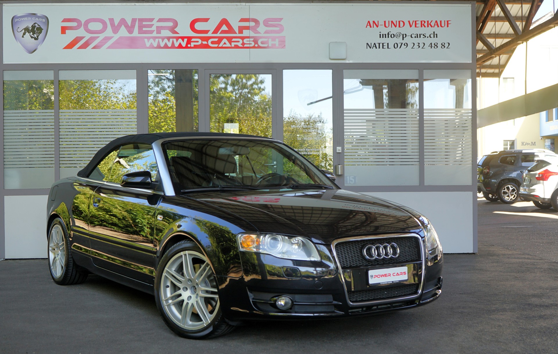 AUDI A4 Cabriolet 3.2 FSI quattro S-Line-showroom-element-3