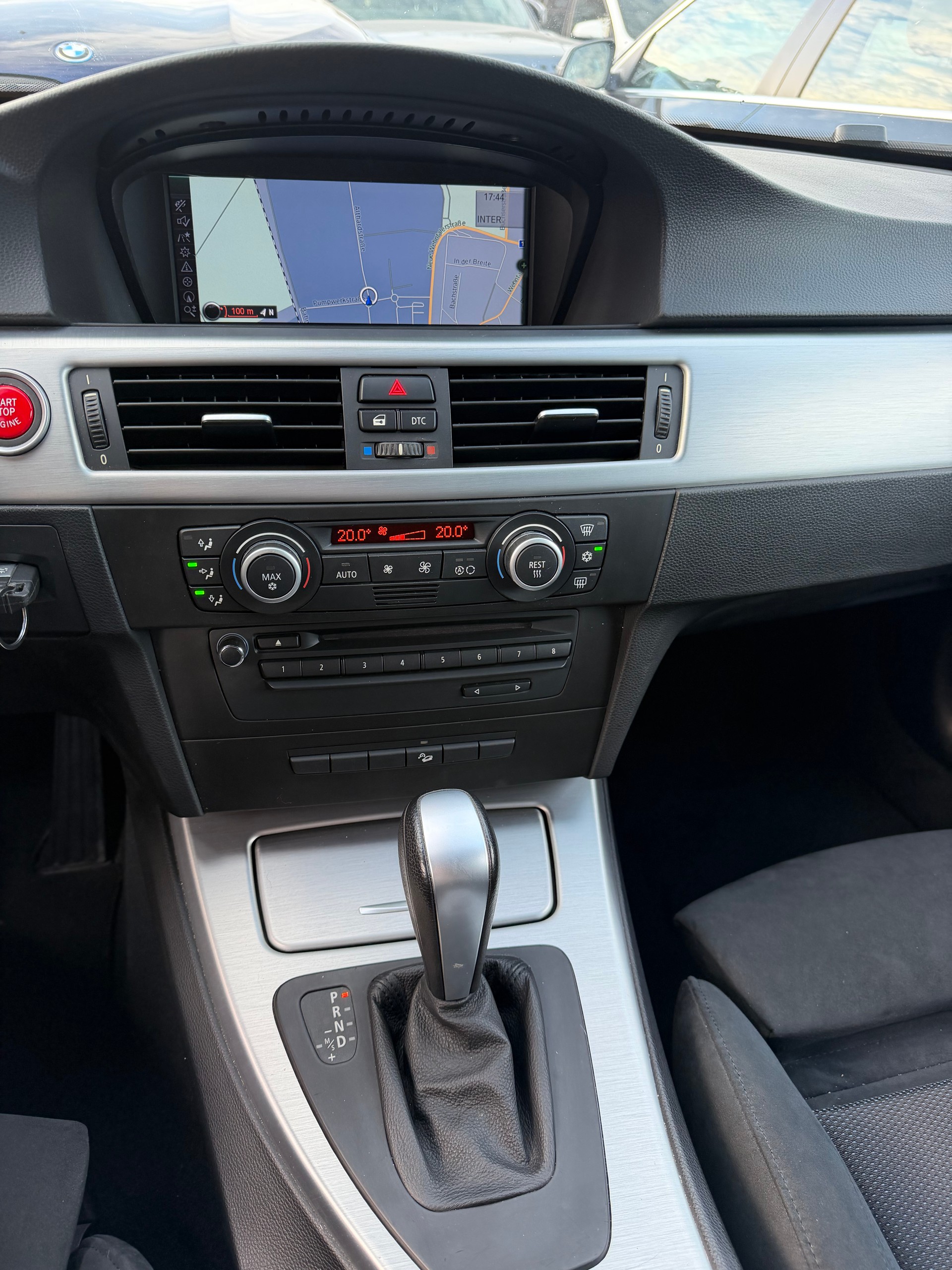 BMW 335i XDrive Touring Steptronic *M-Sportpaket*-image-21