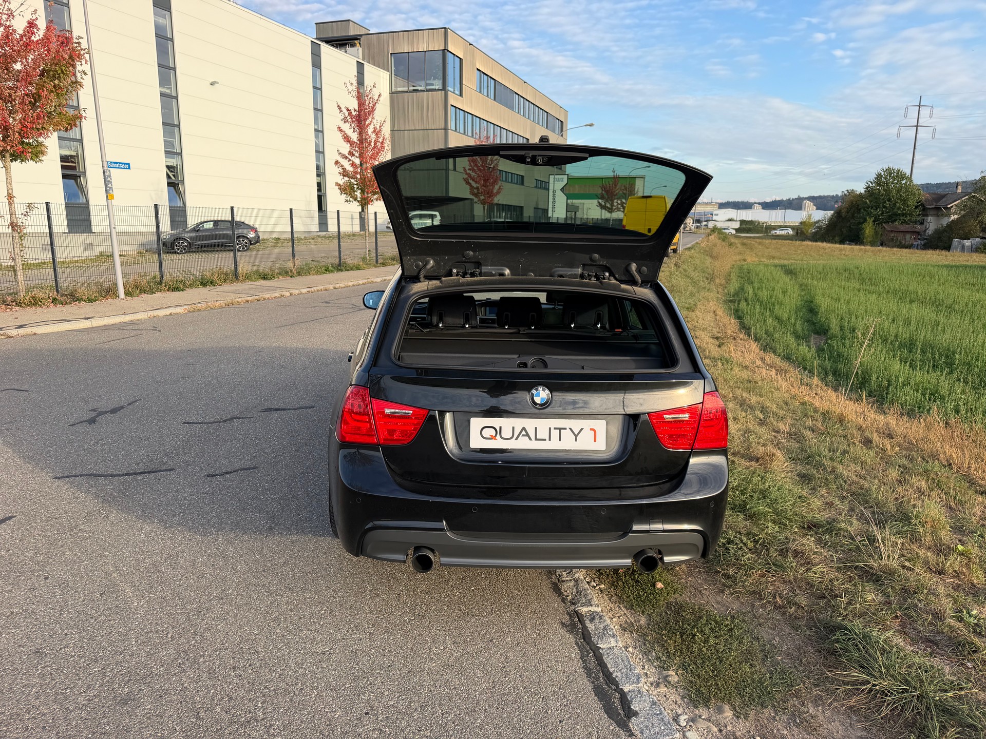 BMW 335i XDrive Touring Steptronic *M-Sportpaket*-image-11