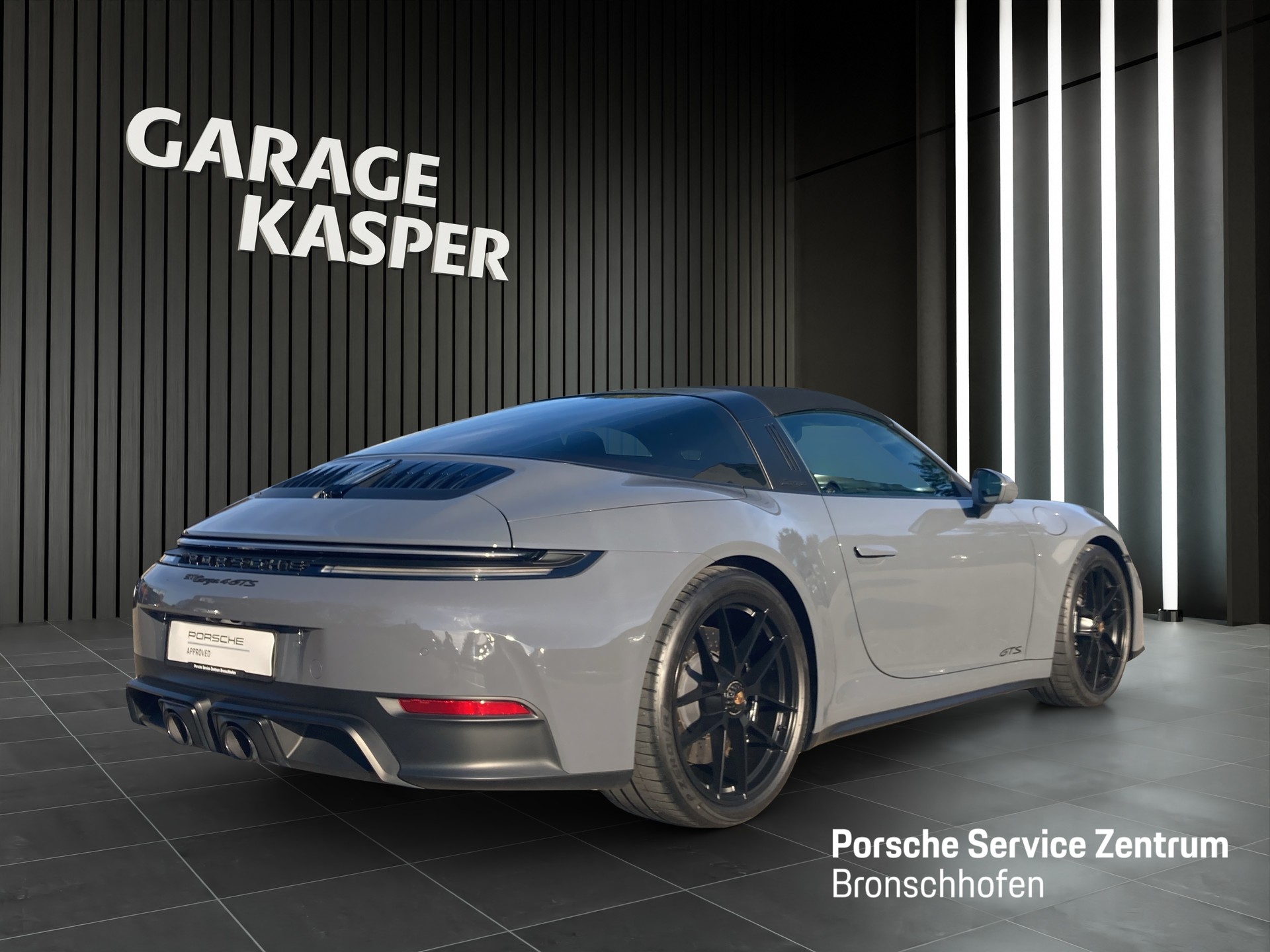 PORSCHE 911 Targa 4 GTS-image-4
