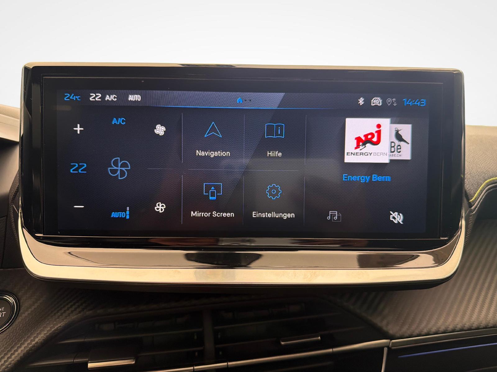PEUGEOT 208 1.2 Hybrid 145 GT-image-13