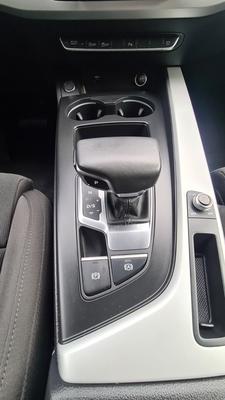 AUDI A5 Sportback 40 TDI Attraction quattro S-tronic ** Gr-Navi ** RF-Kamera ** Gratis Service bis 100'000km oder 10-Jahre **-image-10