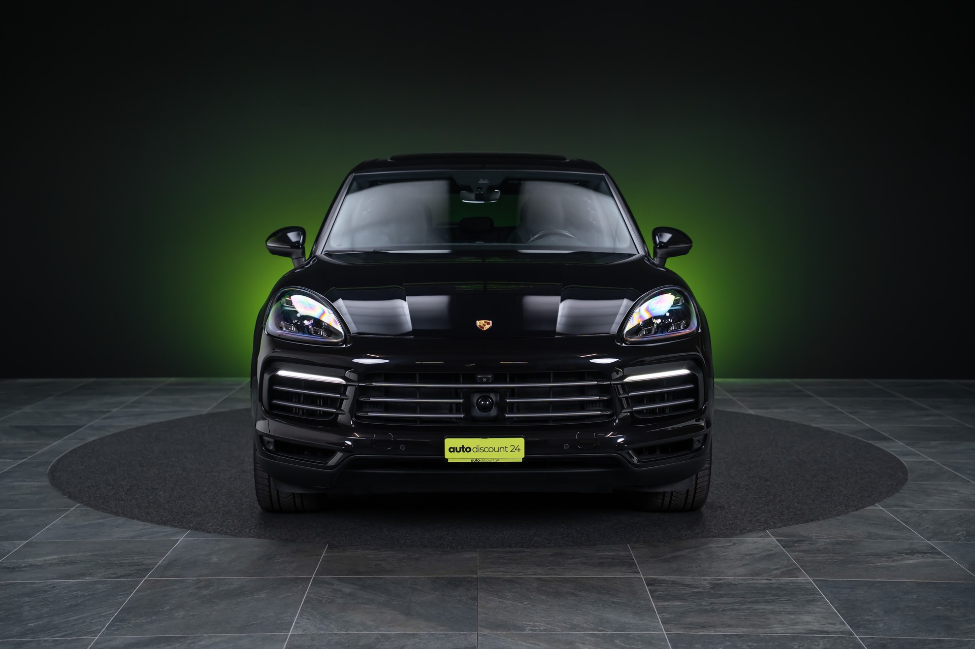 PORSCHE Cayenne 3.0 V6 E-Hybrid / CH-Fahrzeug / Sport-Chrono / Panorama-Schiebedach-showroom-element-1