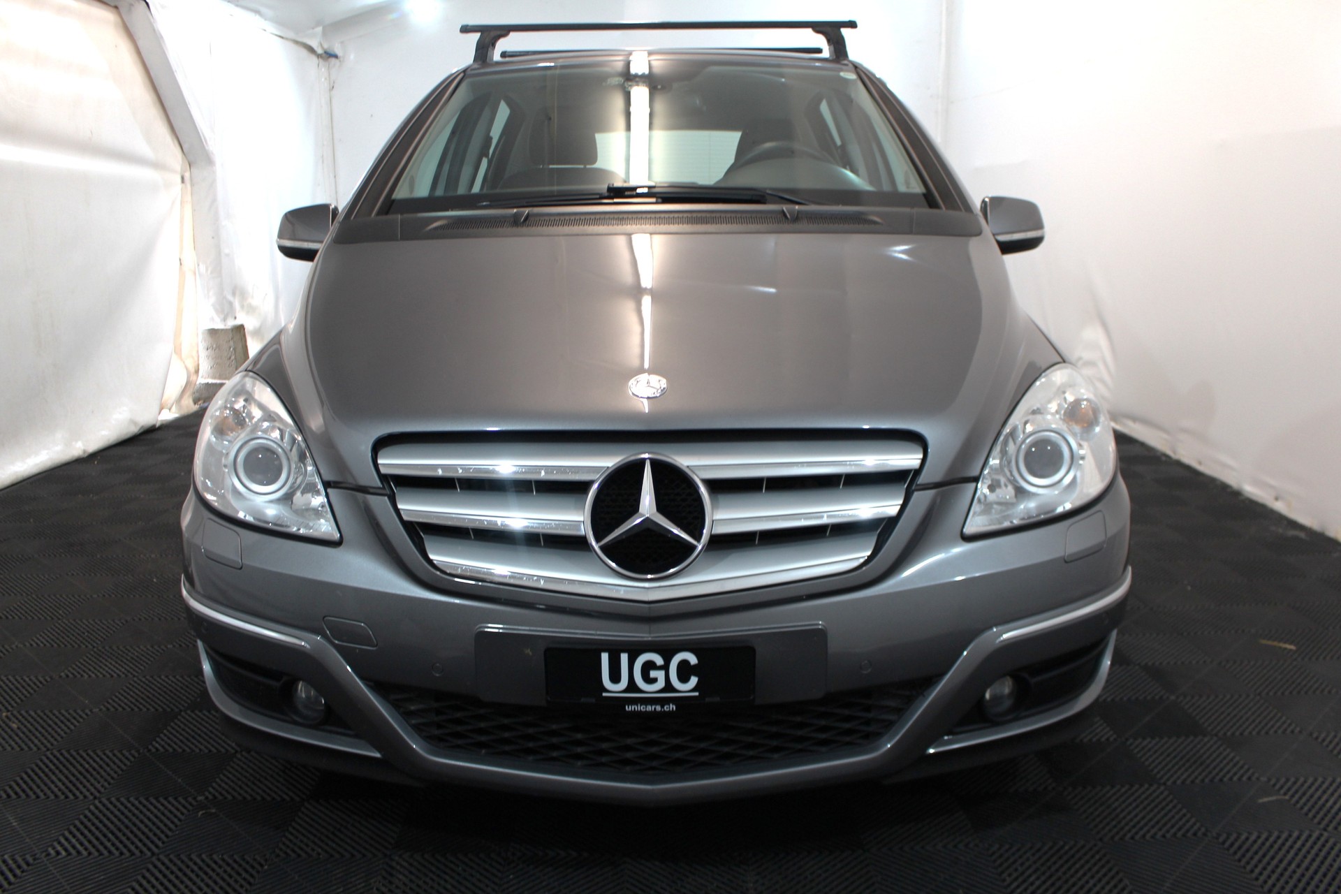 MERCEDES-BENZ B 200 Turbo-showroom-element-1