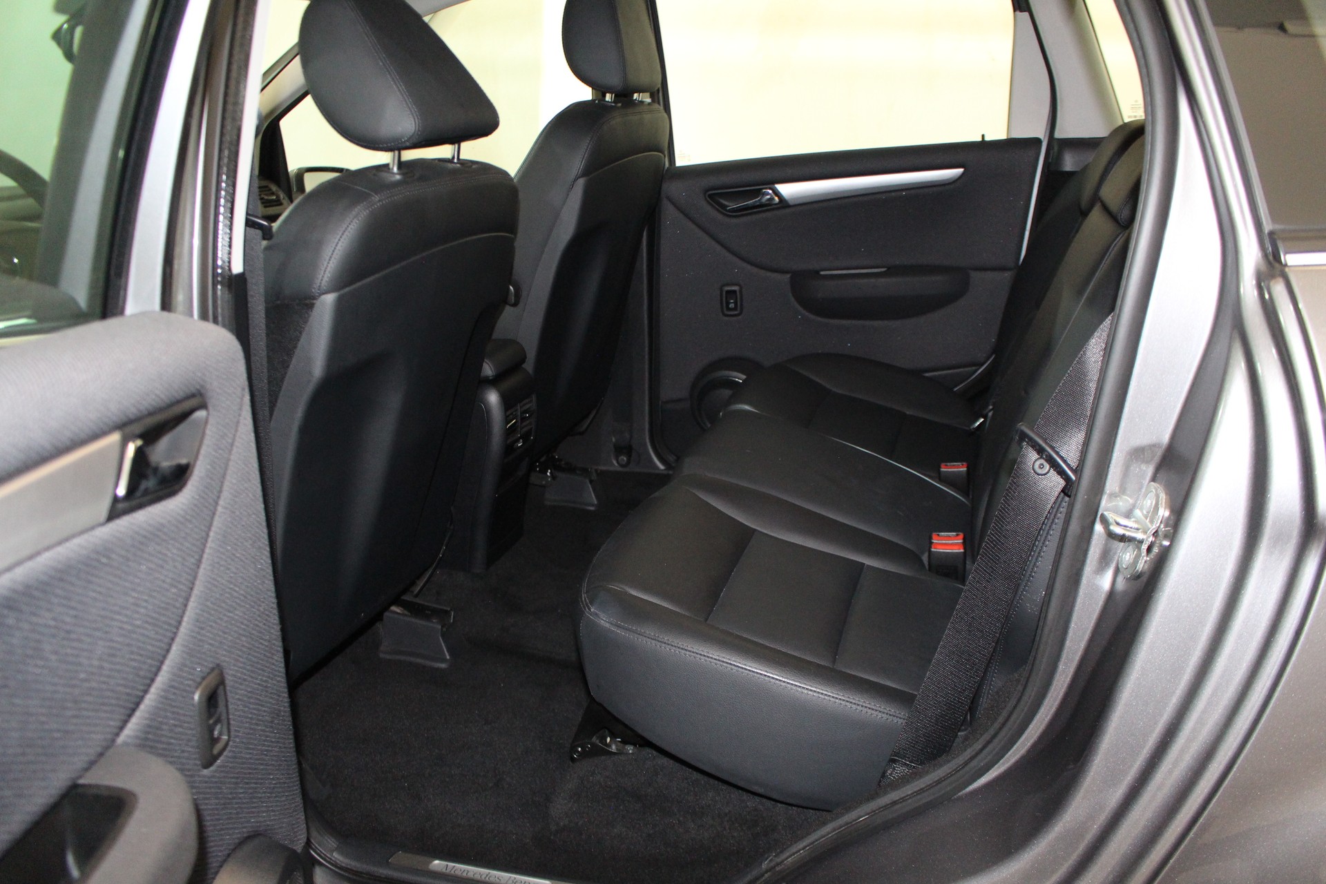 MERCEDES-BENZ B 200 Turbo-image-6