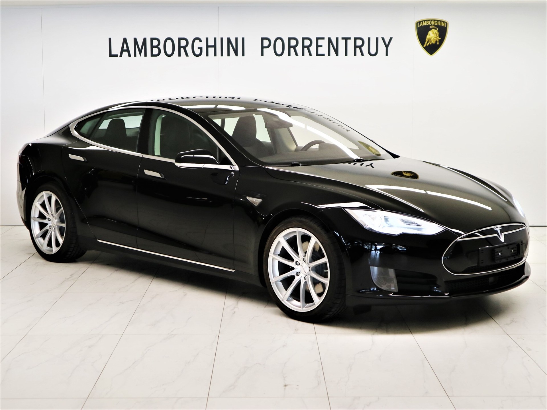 TESLA Model S 70 D