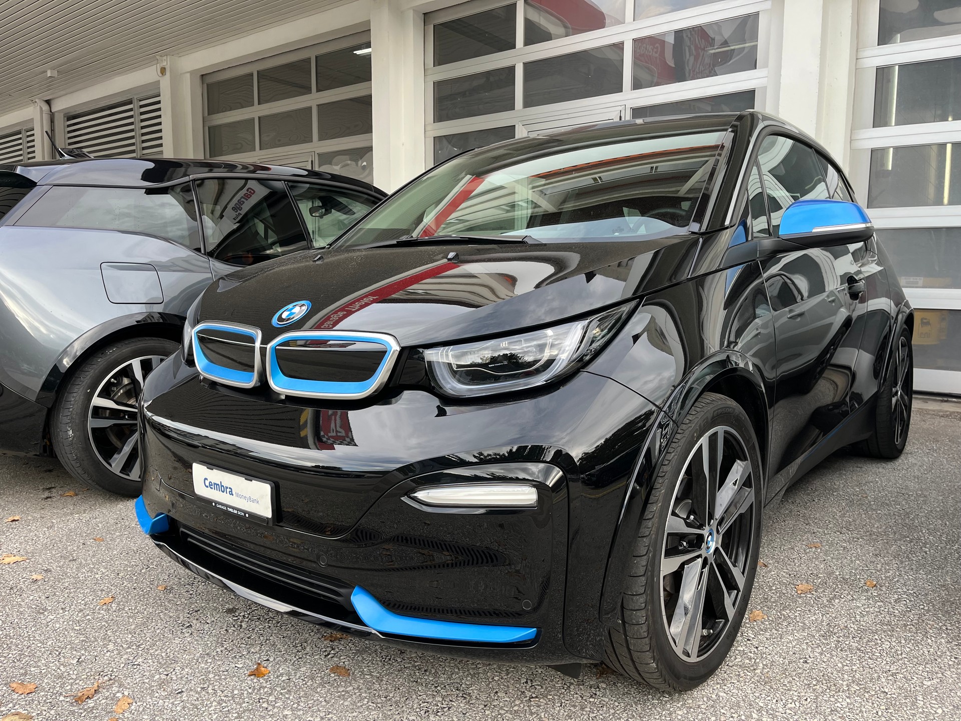 BMW i3s (120Ah)-showroom-element-1