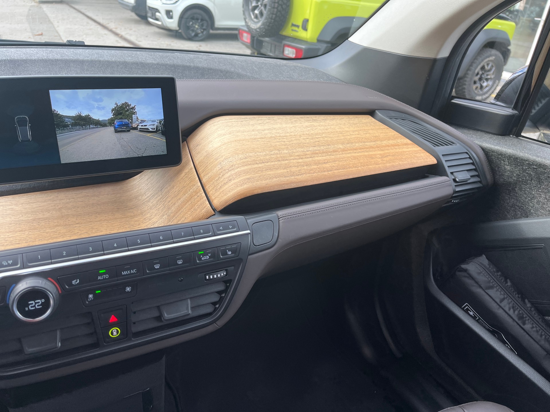 BMW i3s (120Ah)-image-9