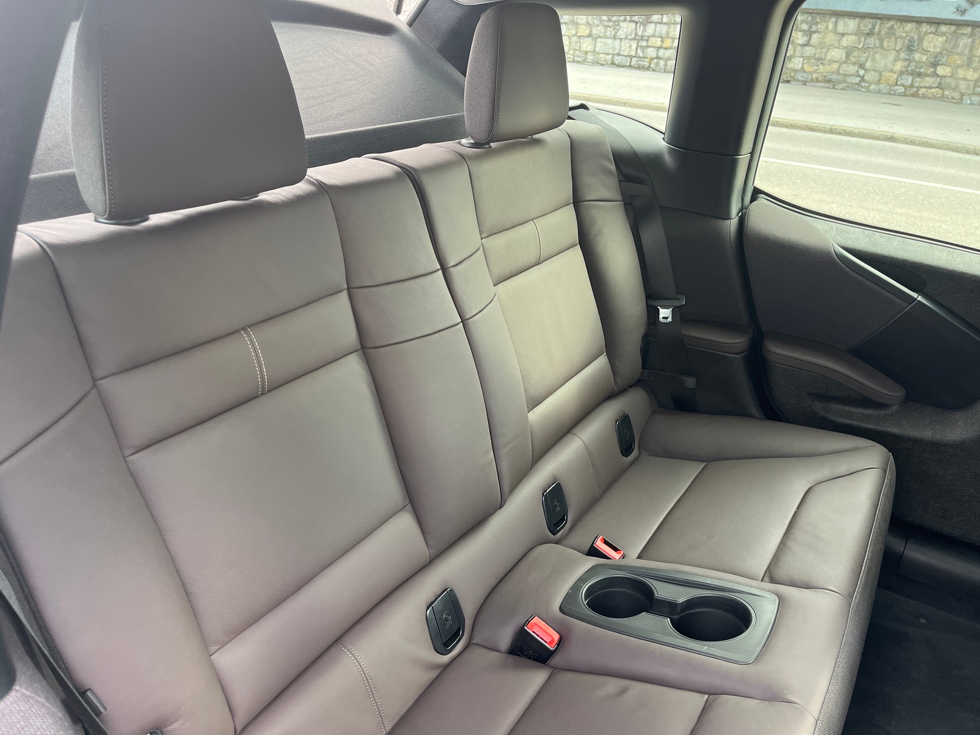 BMW i3s (120Ah)-image-12