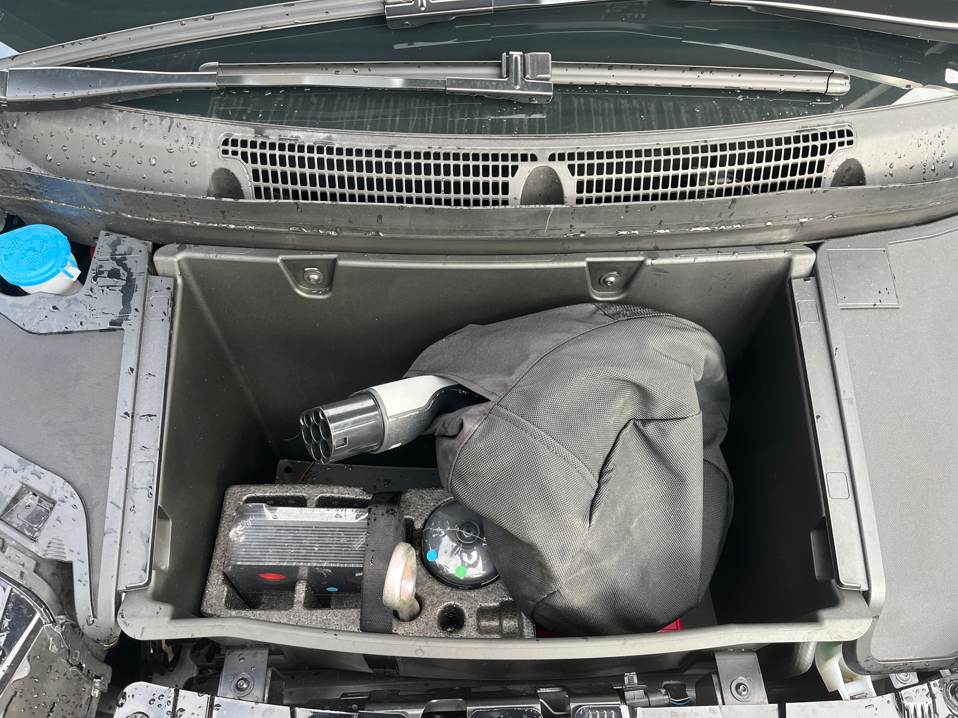 BMW i3s (120Ah)-image-15