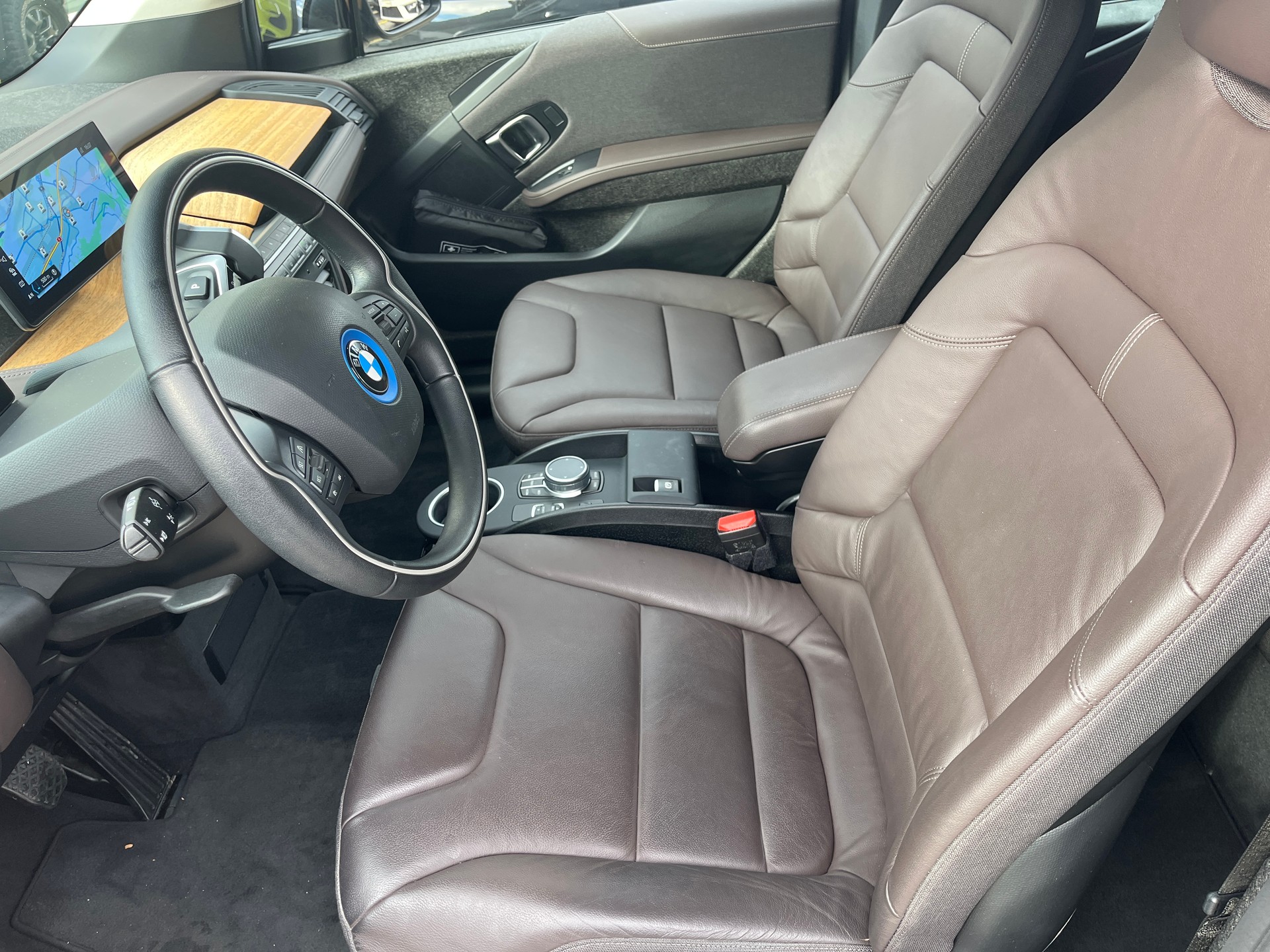 BMW i3s (120Ah)-image-7