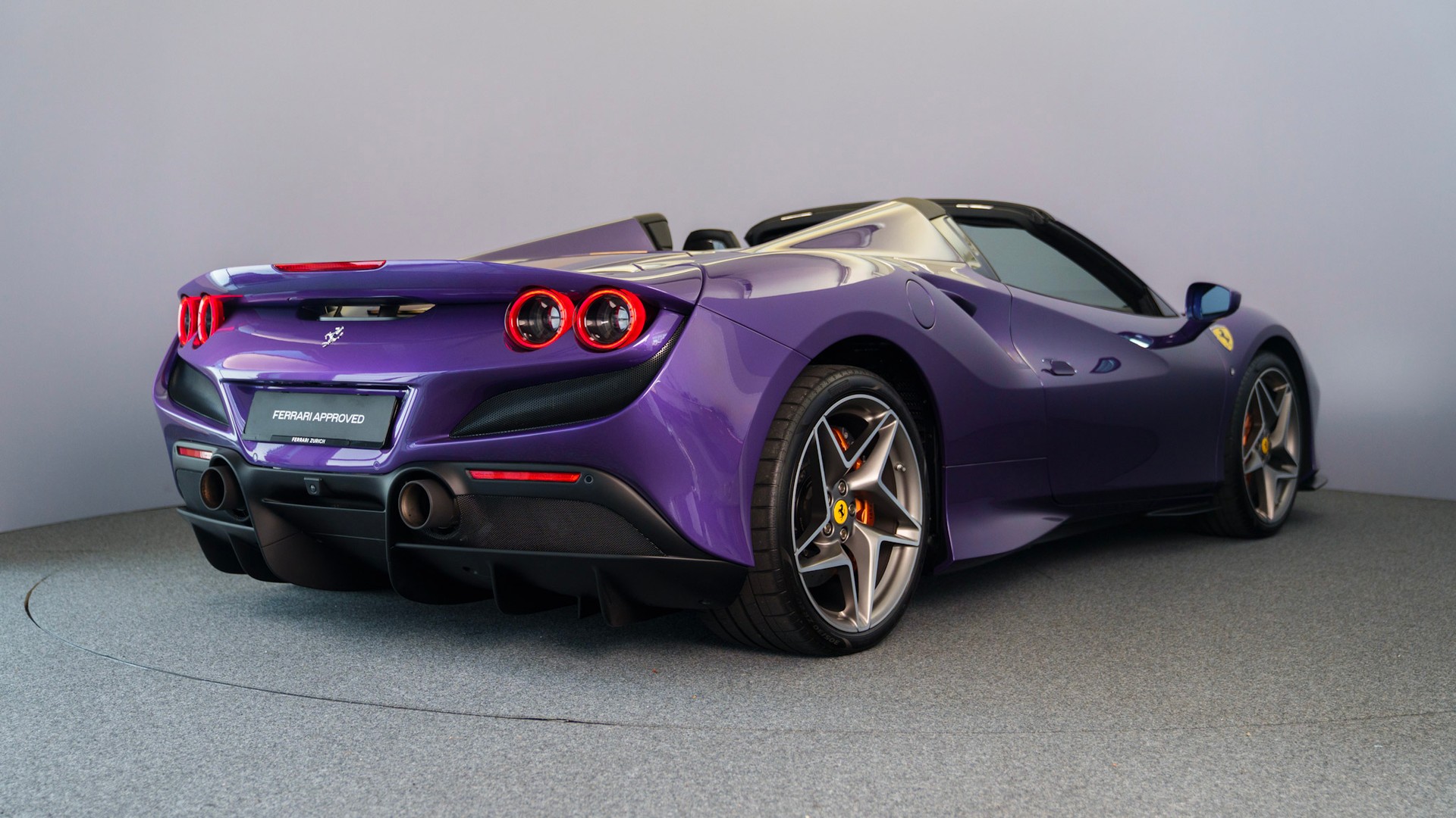 FERRARI F8 Spider-image-4