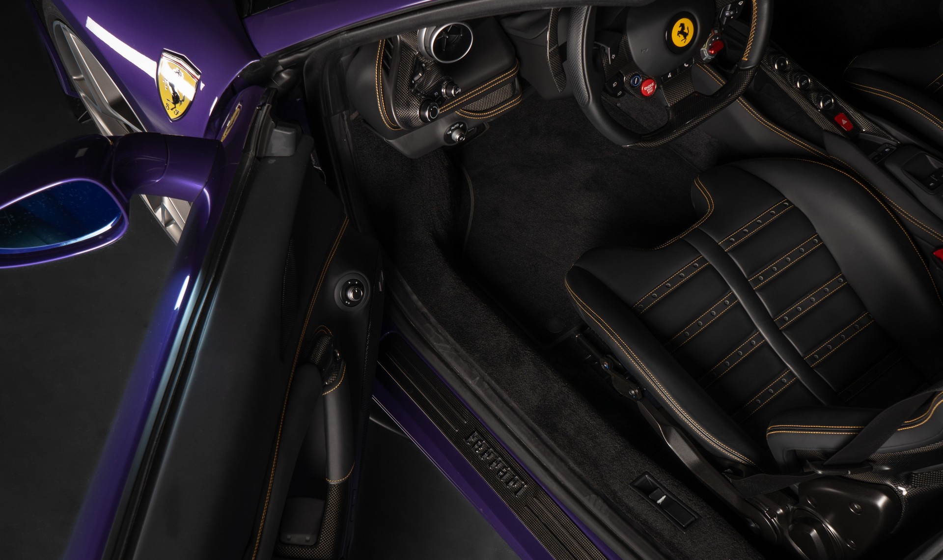FERRARI F8 Spider-image-10