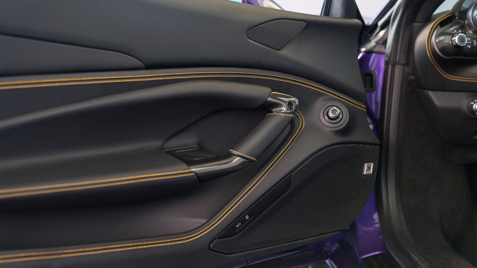 FERRARI F8 Spider-image-20