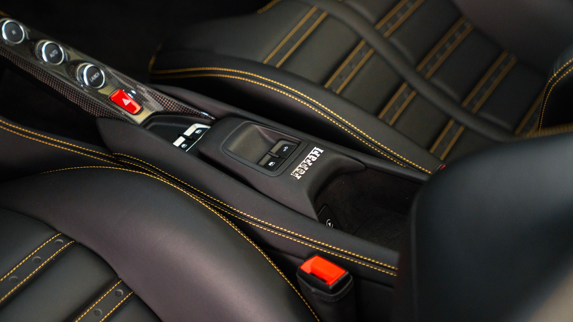 FERRARI F8 Spider-image-15